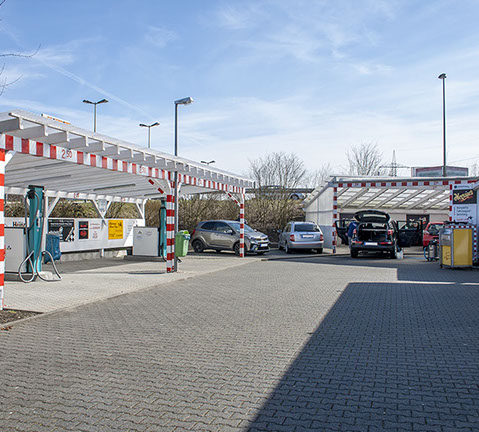 WAP-Waschanlage - SB-Saugen – Überdachte Plätze