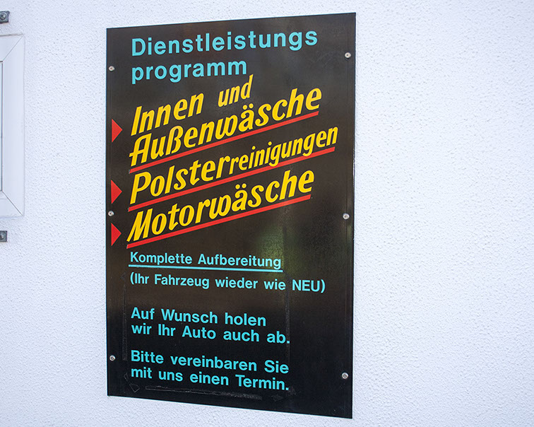 WAP-Waschanlage der Shop mit Markenprodukten zur Fahrzeug-Pflege und unser Dienstleitungsprogramm