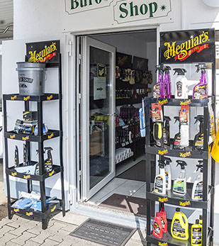 WAP-Waschanlage der Shop mit Markenprodukten zur Fahrzeug-Pflege