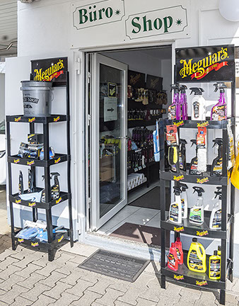 WAP-Waschanlage der Shop mit Markenprodukten zur Fahrzeug-Pflege