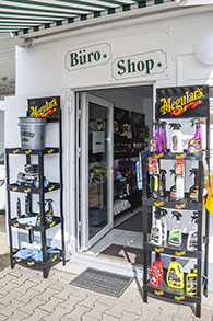 WAP-Waschanlage der Shop mit Markenprodukten zur Fahrzeug-Pflege