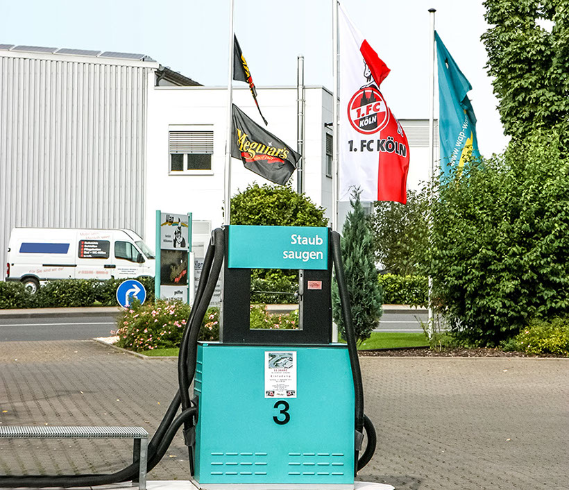 Staubsaugerstation Nr. 3 von 9 der WAP-Waschanlage in Rösrath.