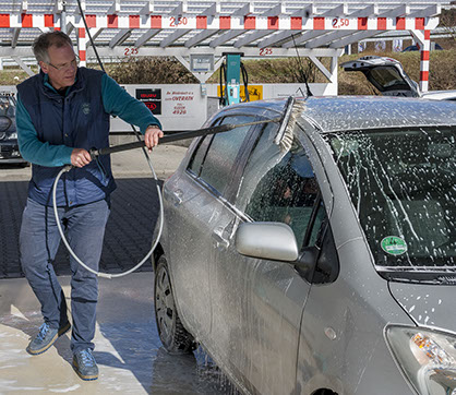 WAP-Waschanlage - SB-Waschboxen – Schaumbürste – Fensterdetail